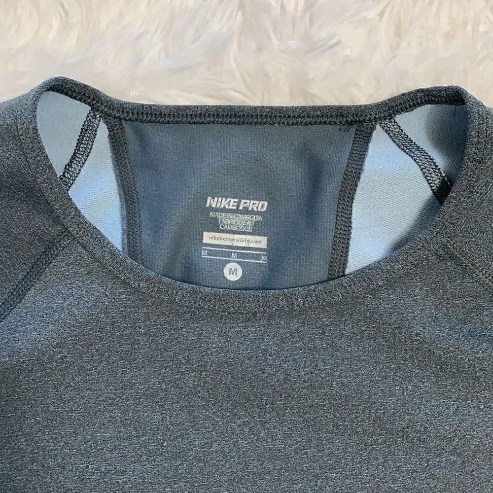 Nike Pro Active Wear Top(Size Medium) - Picture 3 of 5
